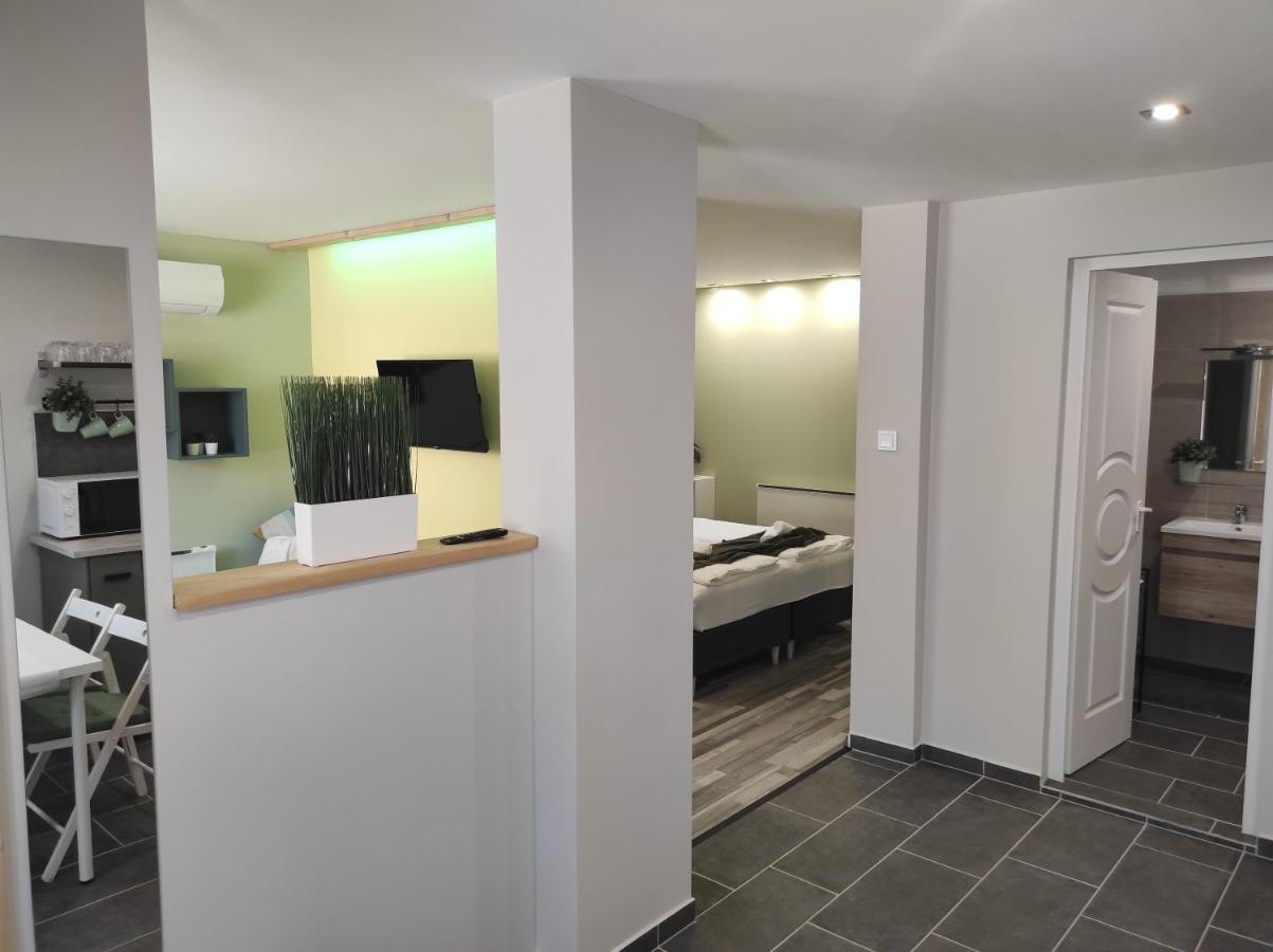 7 Days Apartment Makó 外观 照片