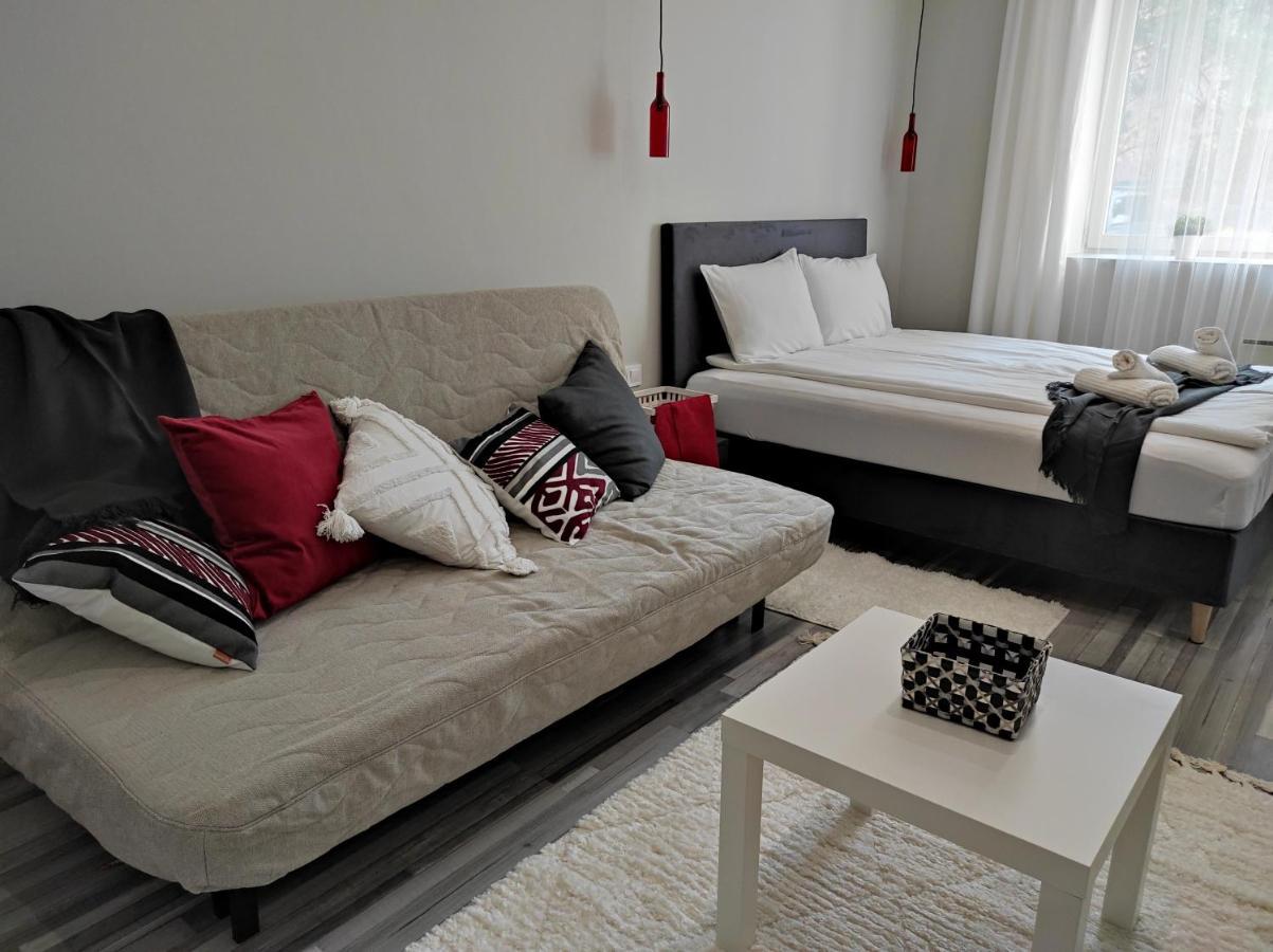 7 Days Apartment Makó 外观 照片