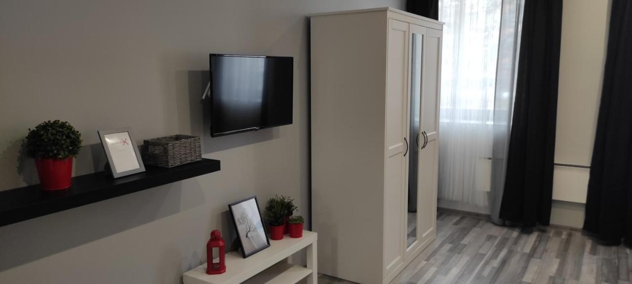 7 Days Apartment Makó 外观 照片