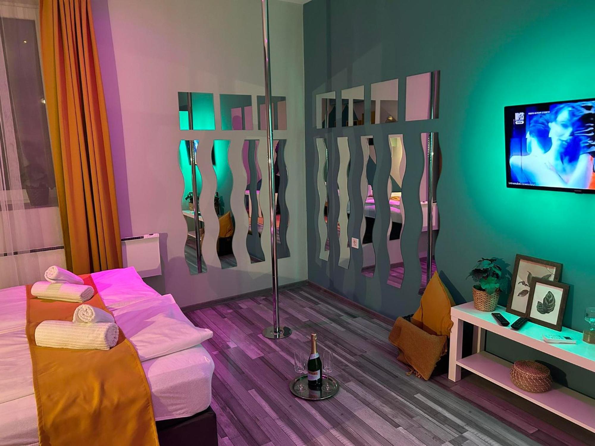 7 Days Apartment Makó 外观 照片