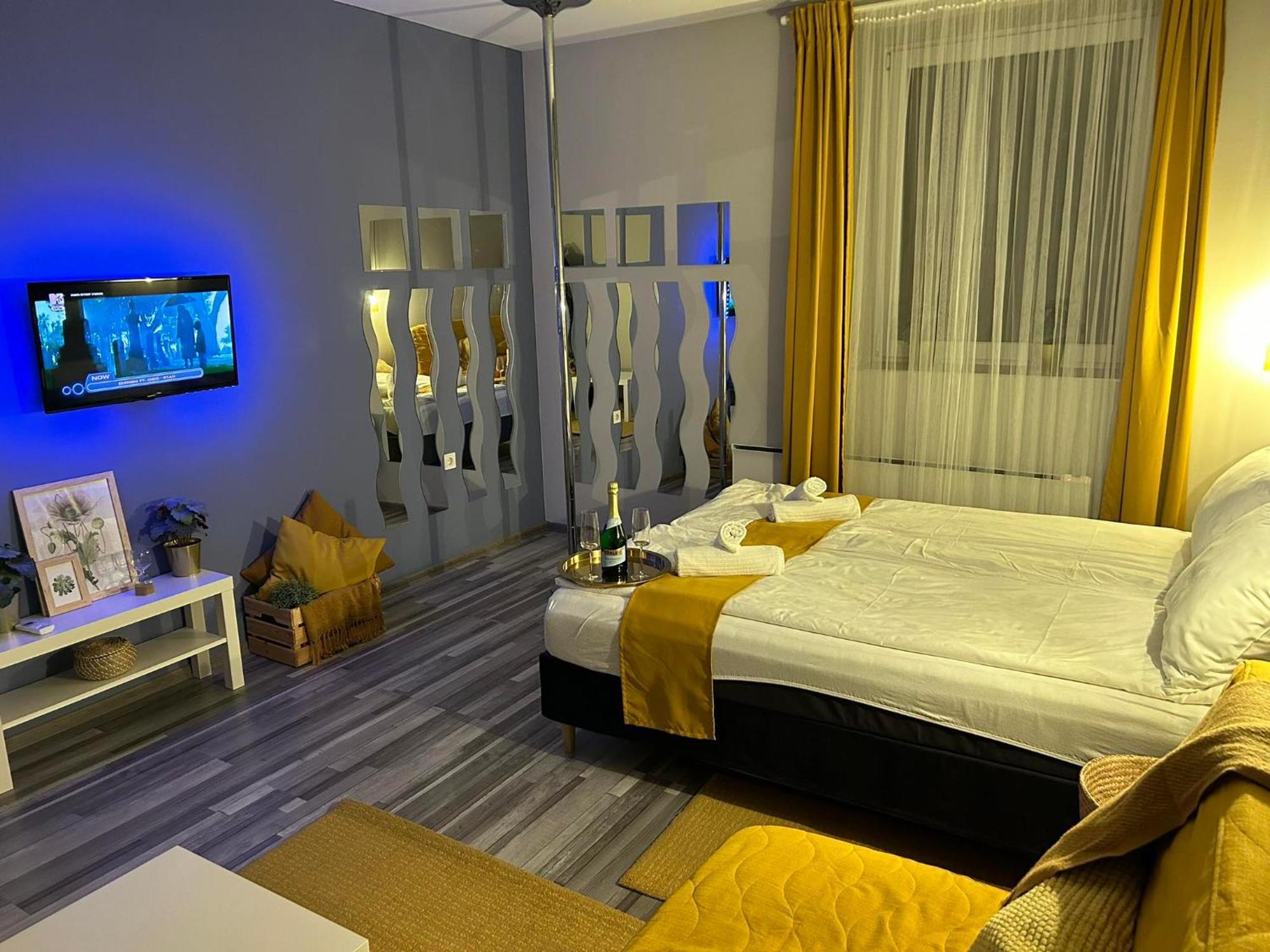 7 Days Apartment Makó 外观 照片